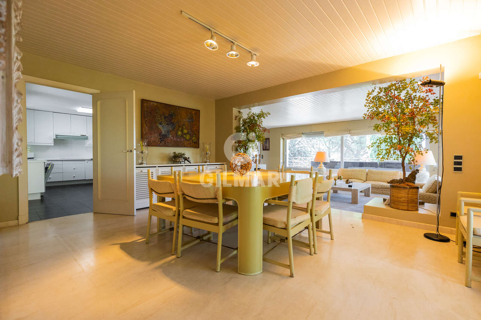 Property slider Gilmar