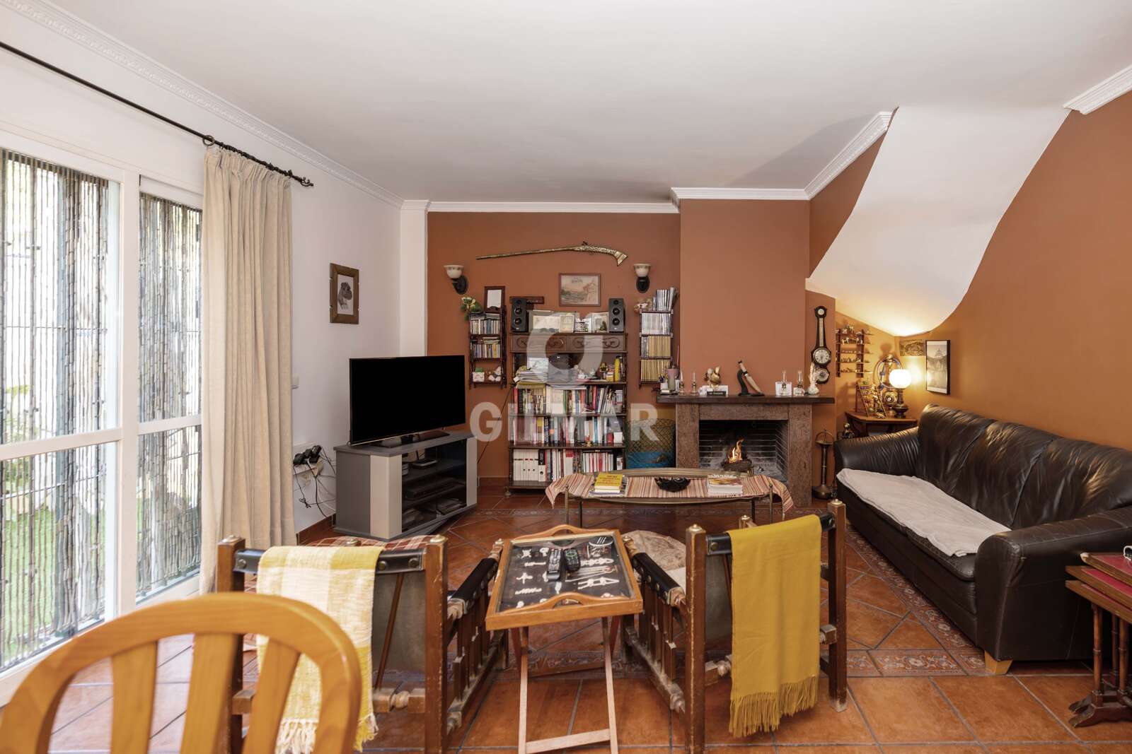 Property slider Gilmar