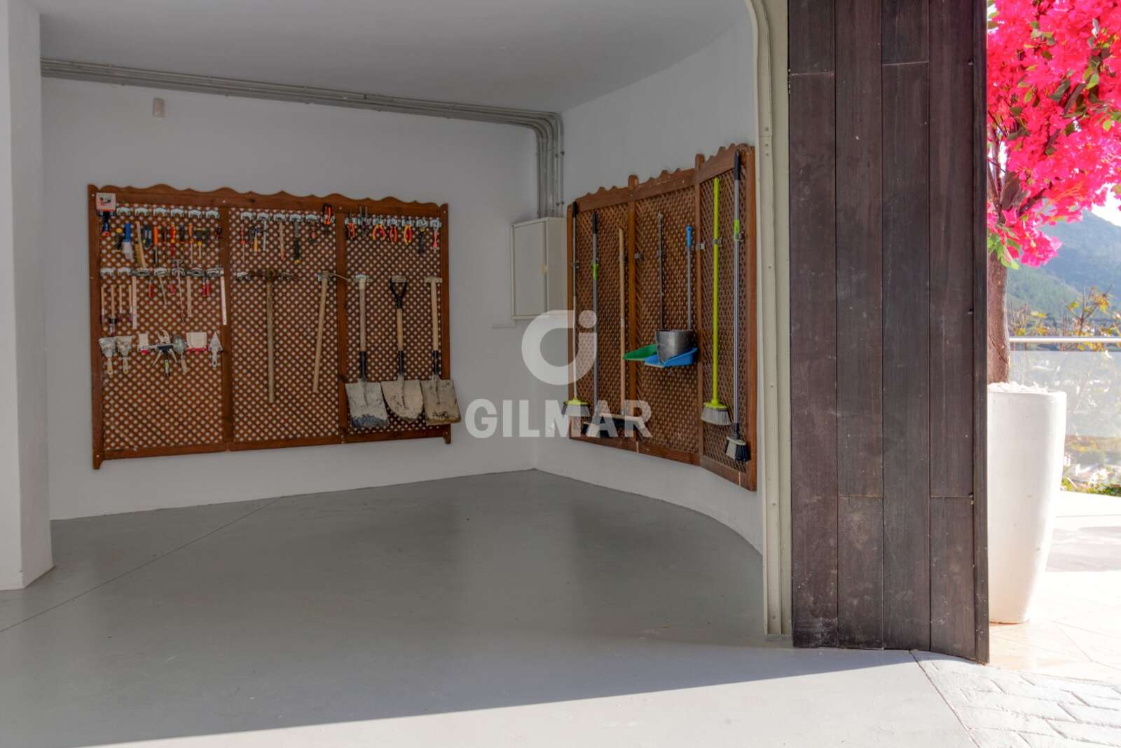 Property slider Gilmar