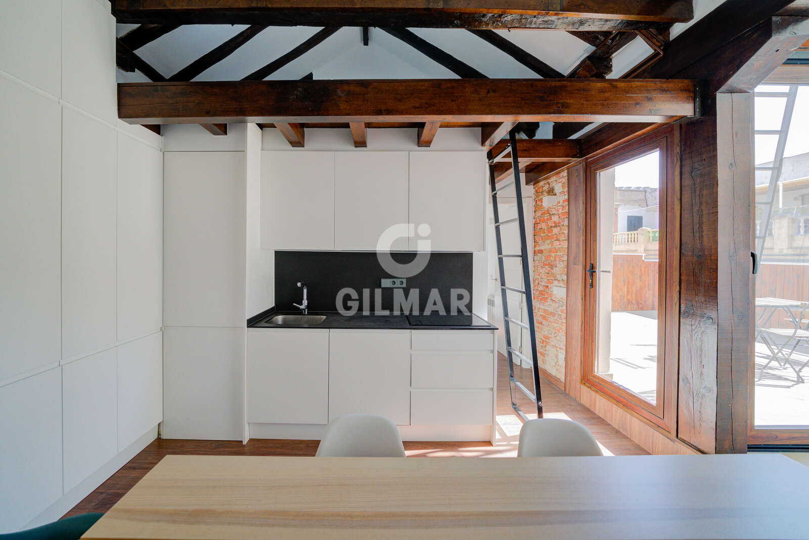 Property slider Gilmar