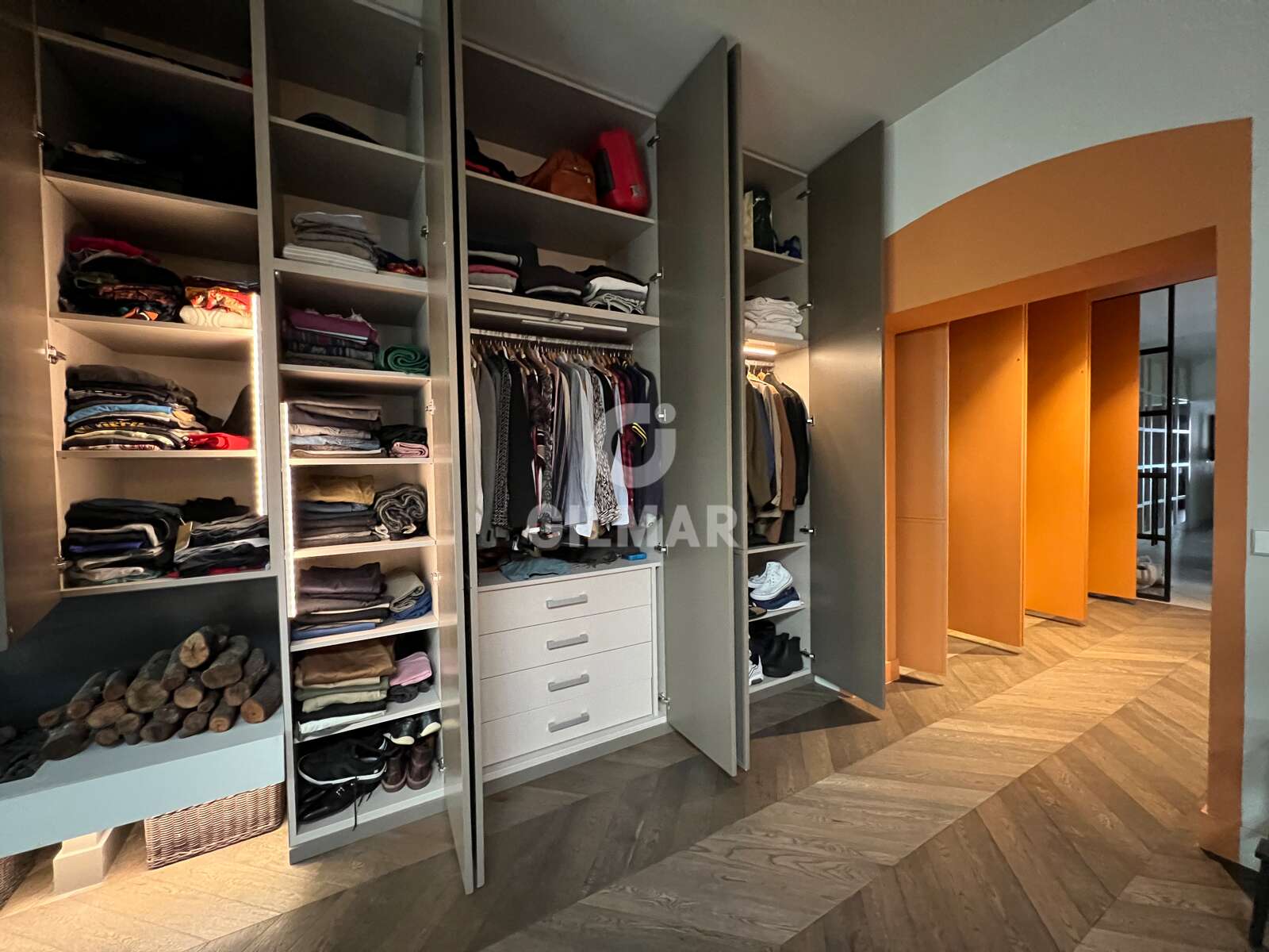 Property slider Gilmar