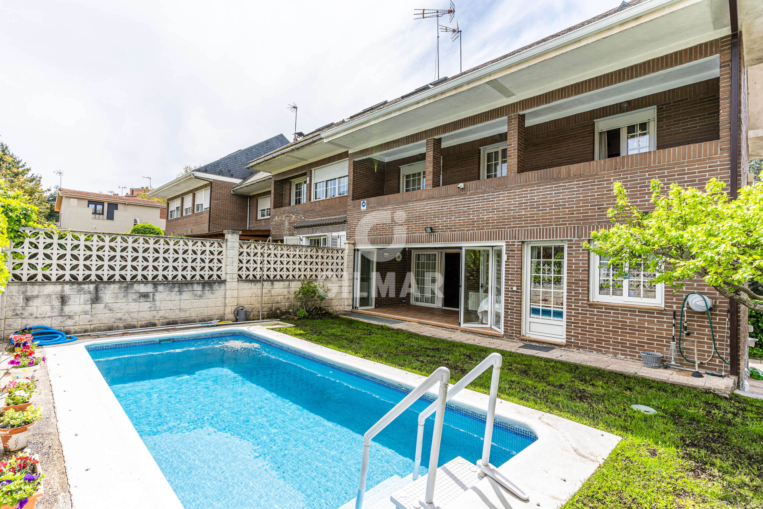 properties images
