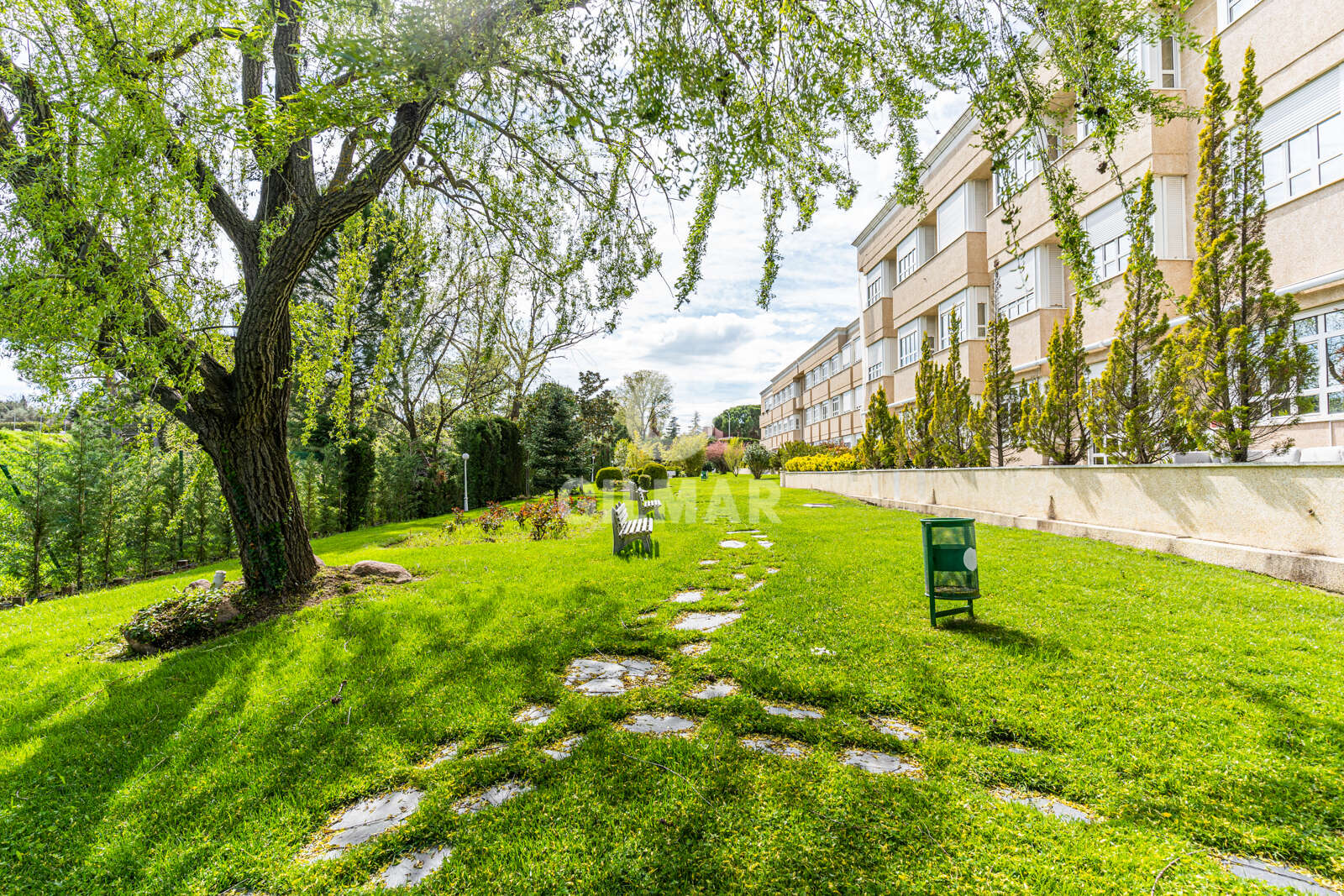 Property slider Gilmar