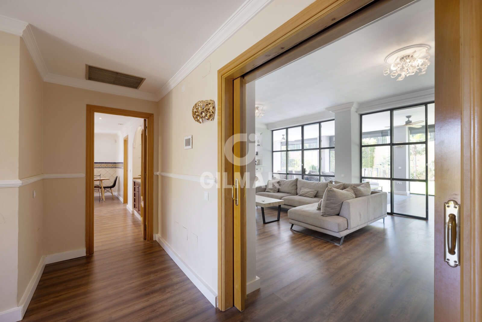 Property slider Gilmar