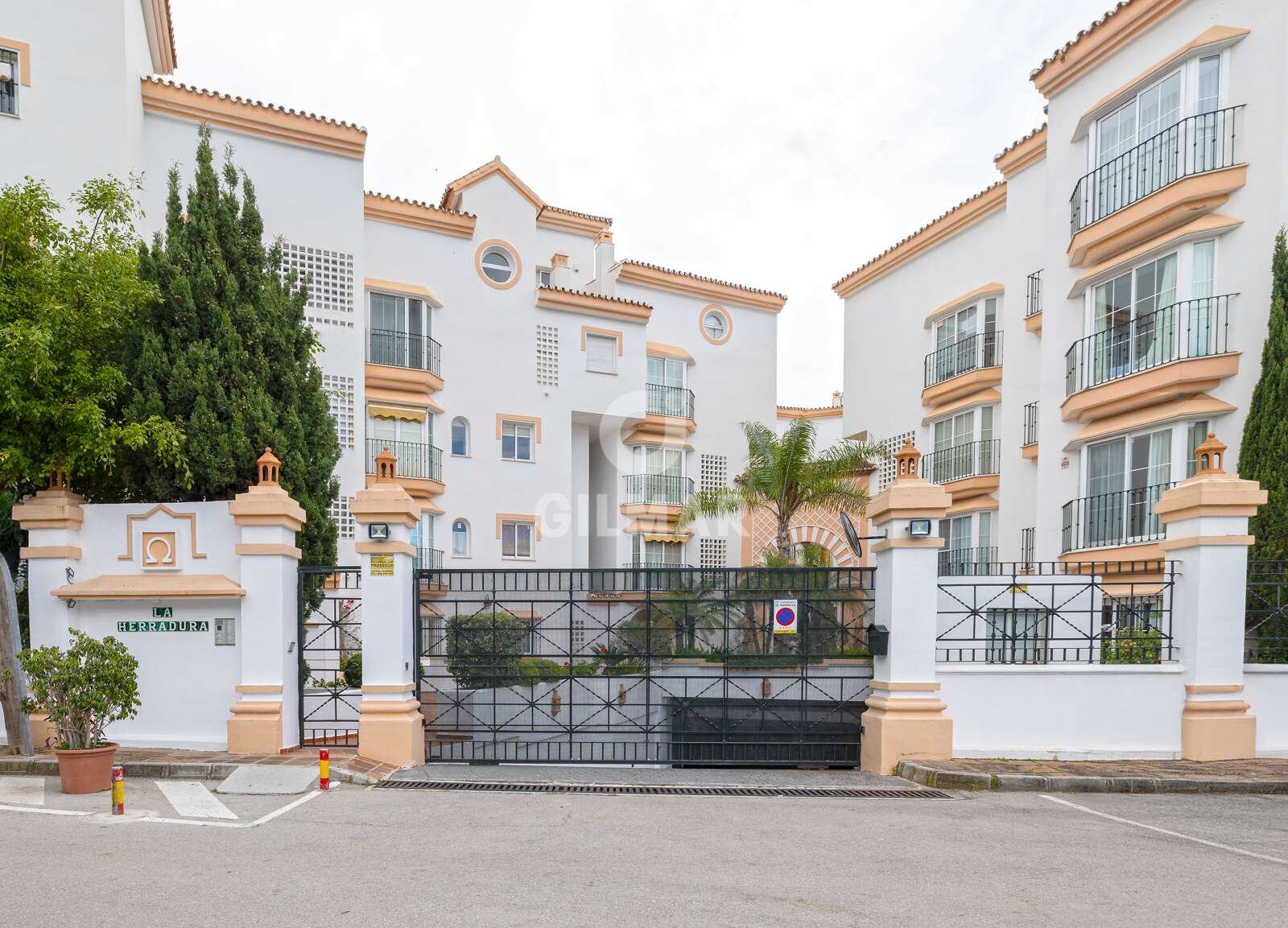 Property slider Gilmar