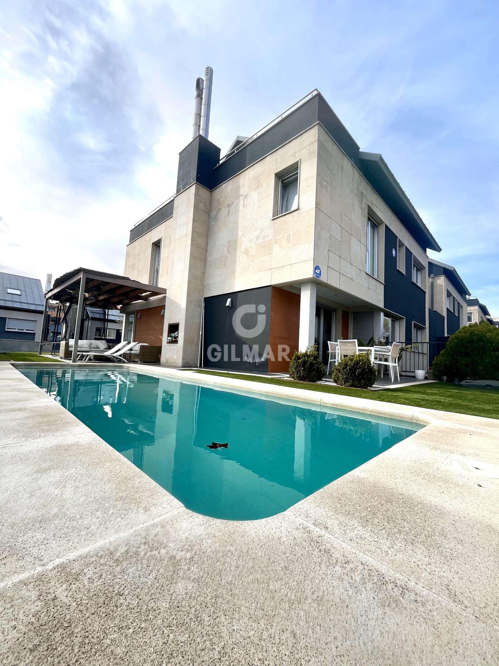 Property slider Gilmar