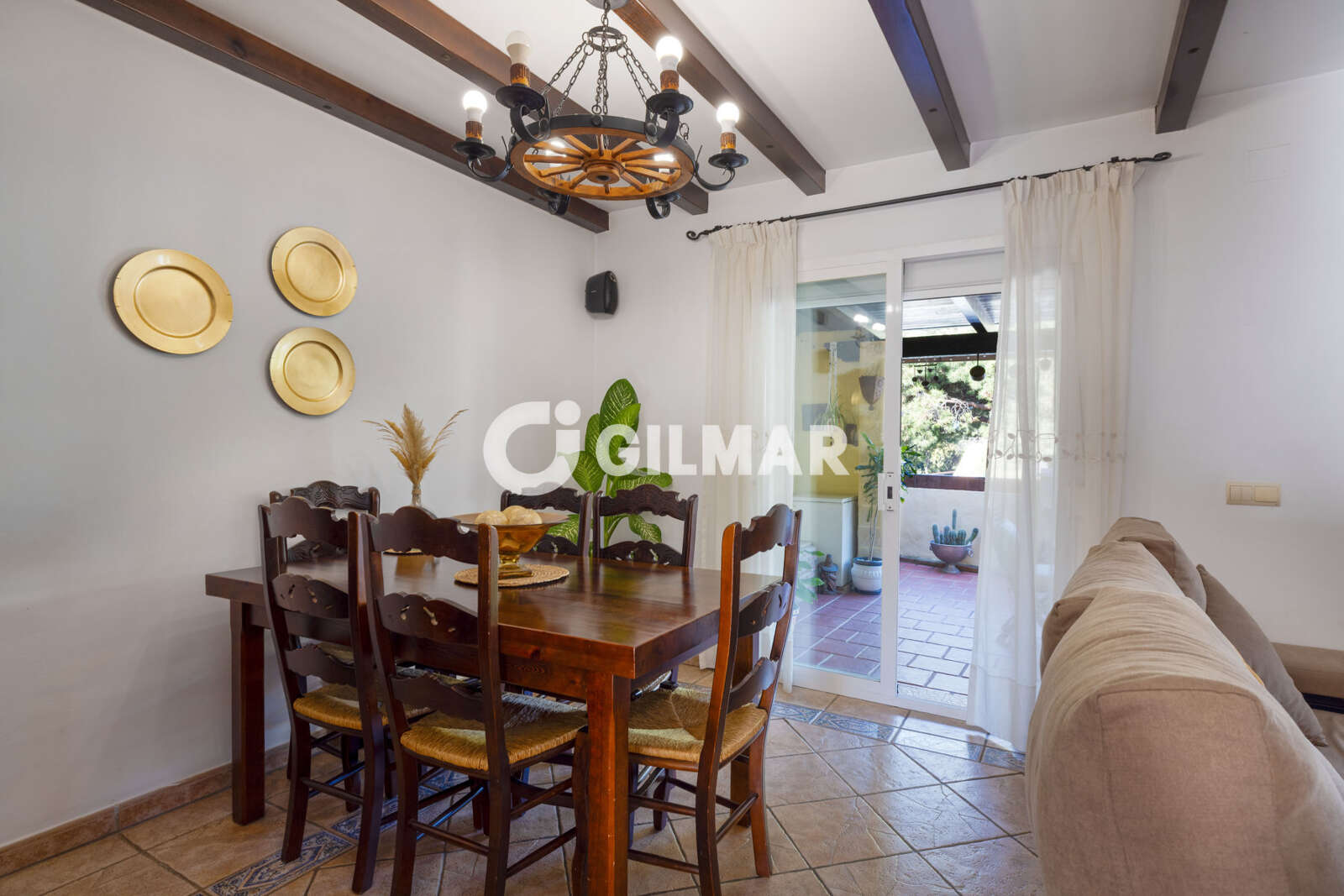 Property slider Gilmar