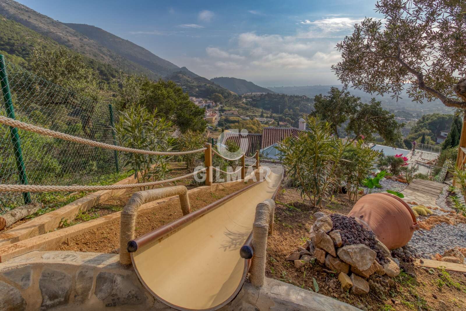 Property slider Gilmar