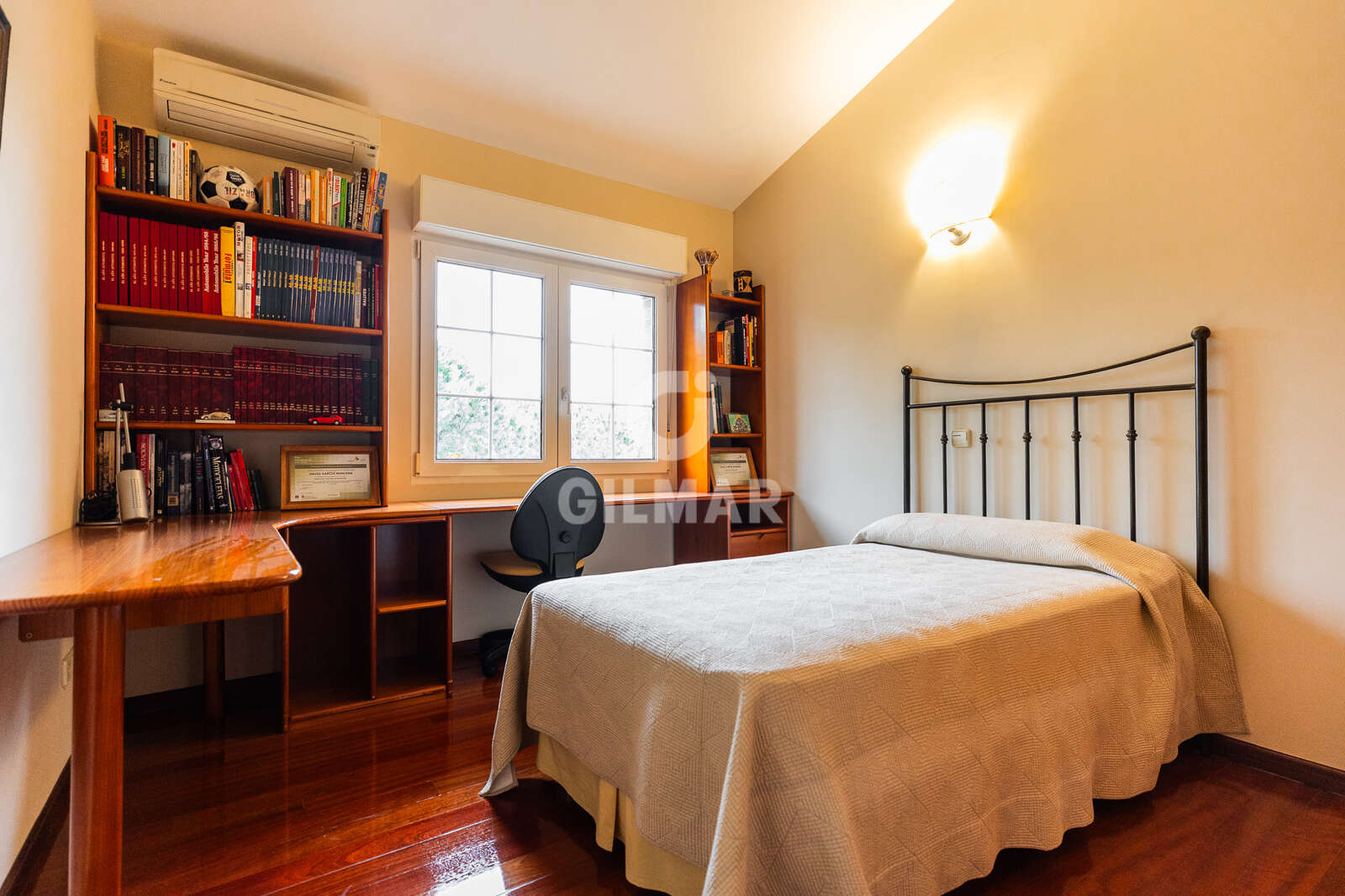Property slider Gilmar