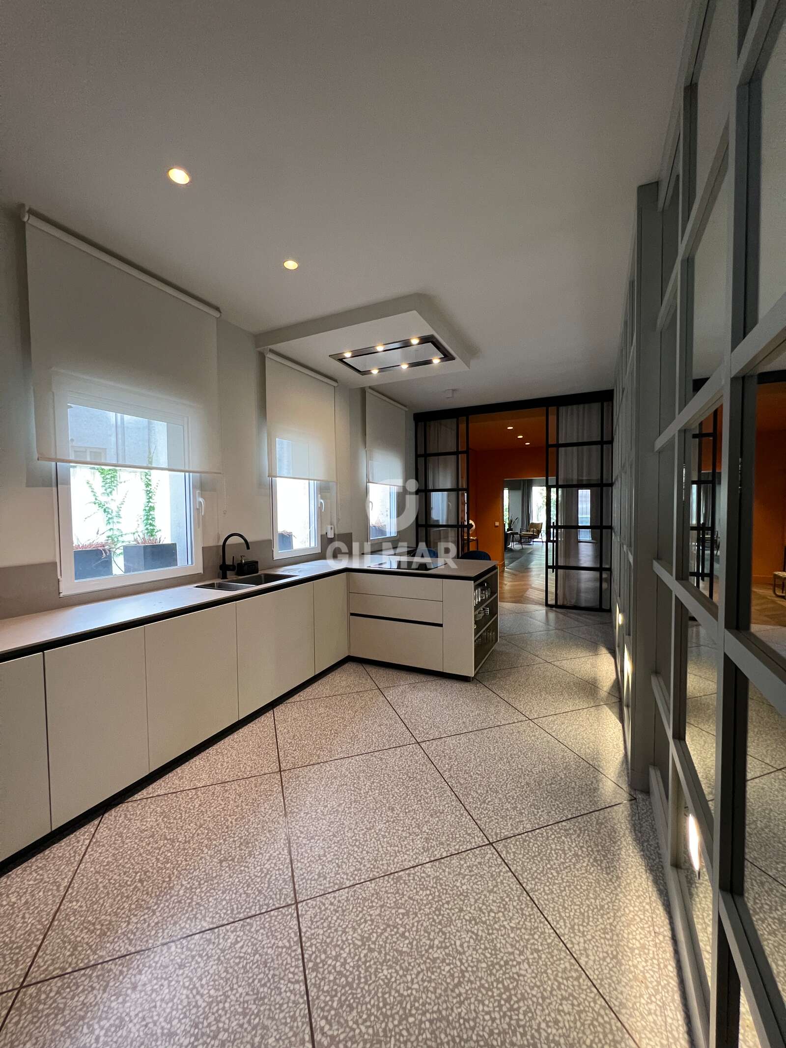 Property slider Gilmar