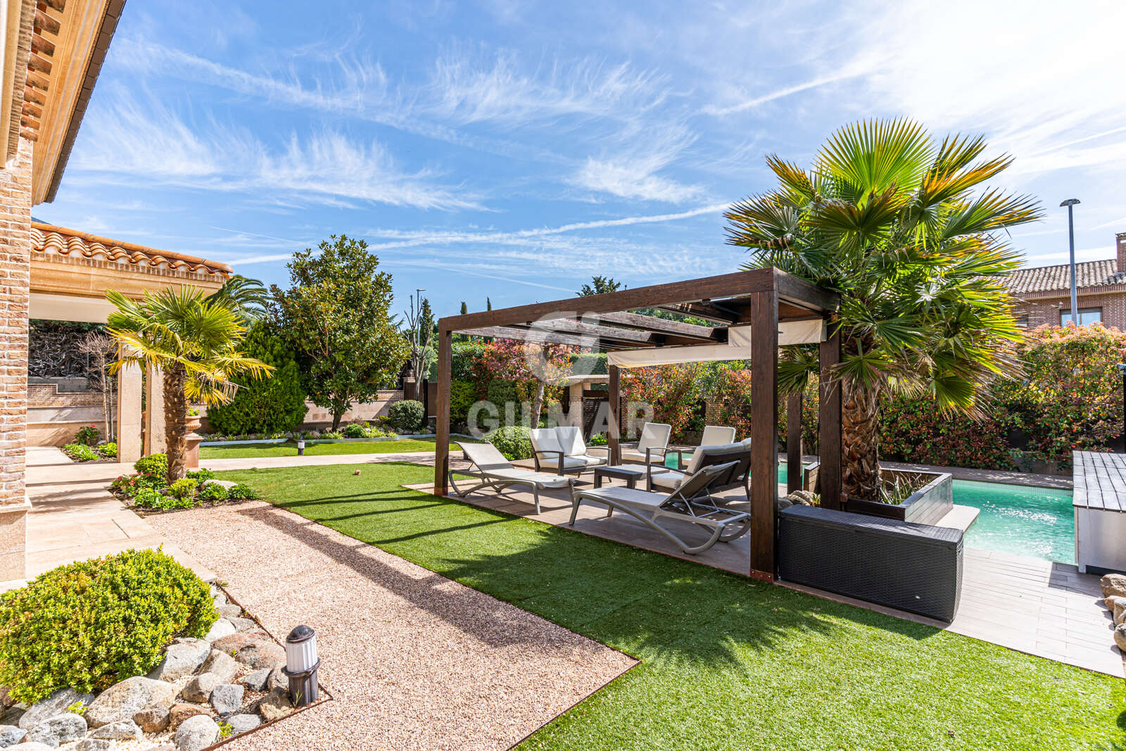Property slider Gilmar