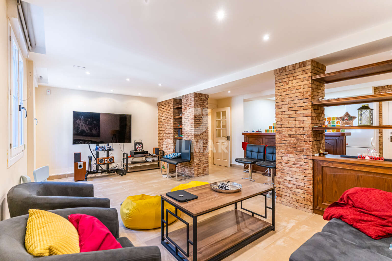 Property slider Gilmar