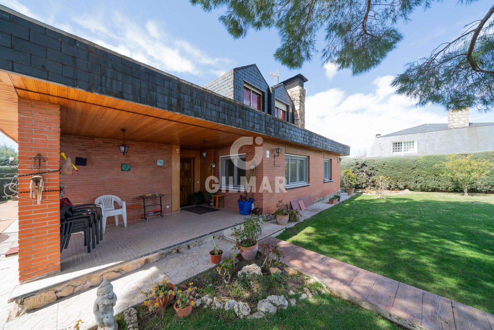 Property slider Gilmar