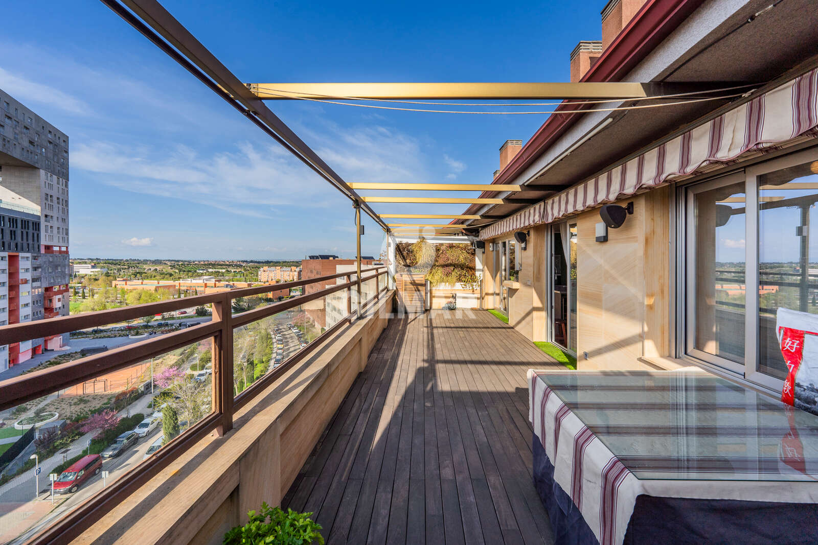 Property slider Gilmar