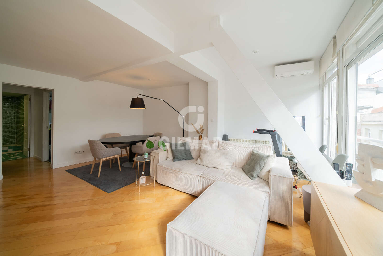Property slider Gilmar