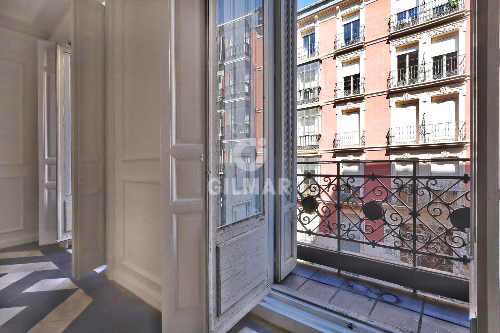 Property slider Gilmar