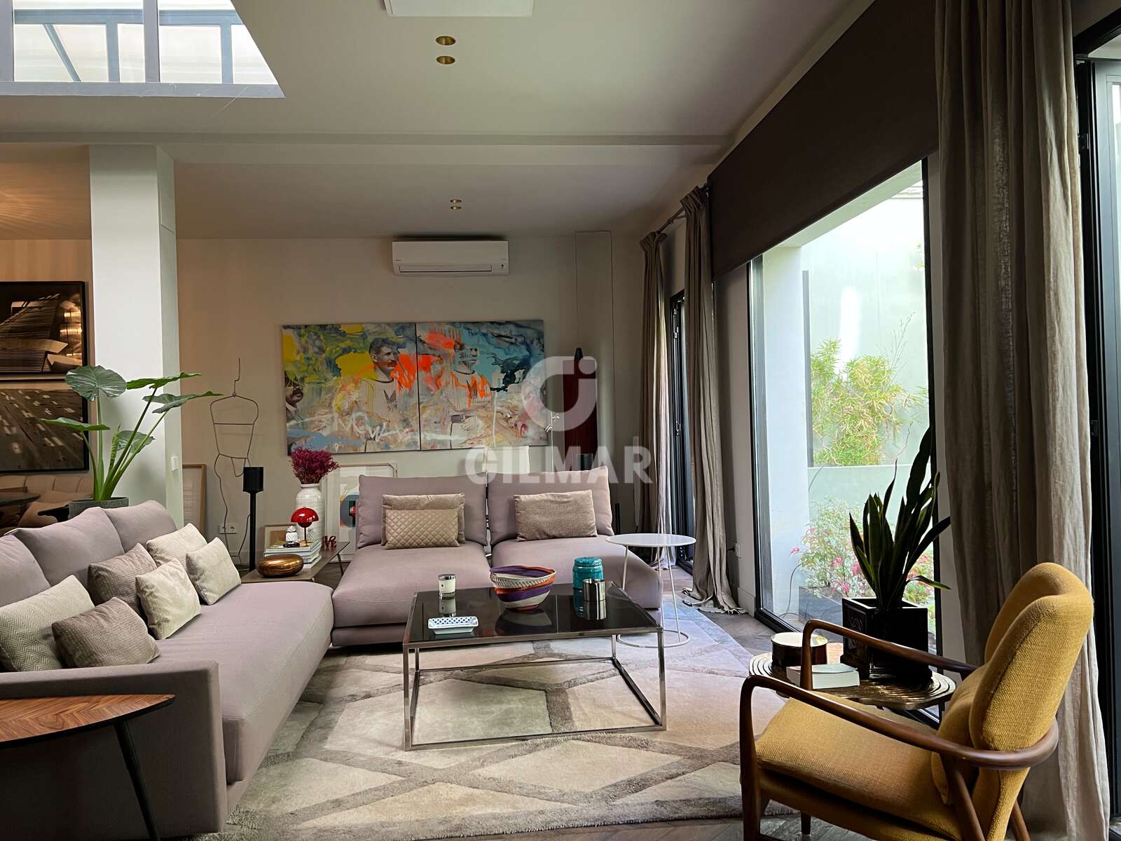 Property slider Gilmar