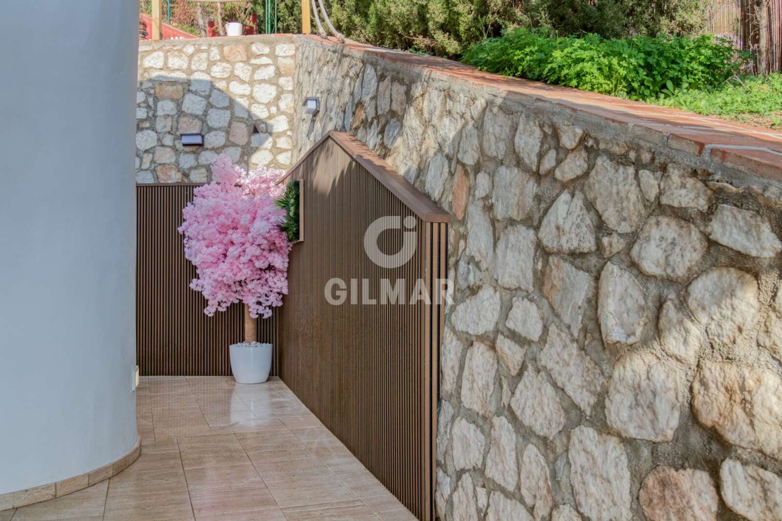 Property slider Gilmar