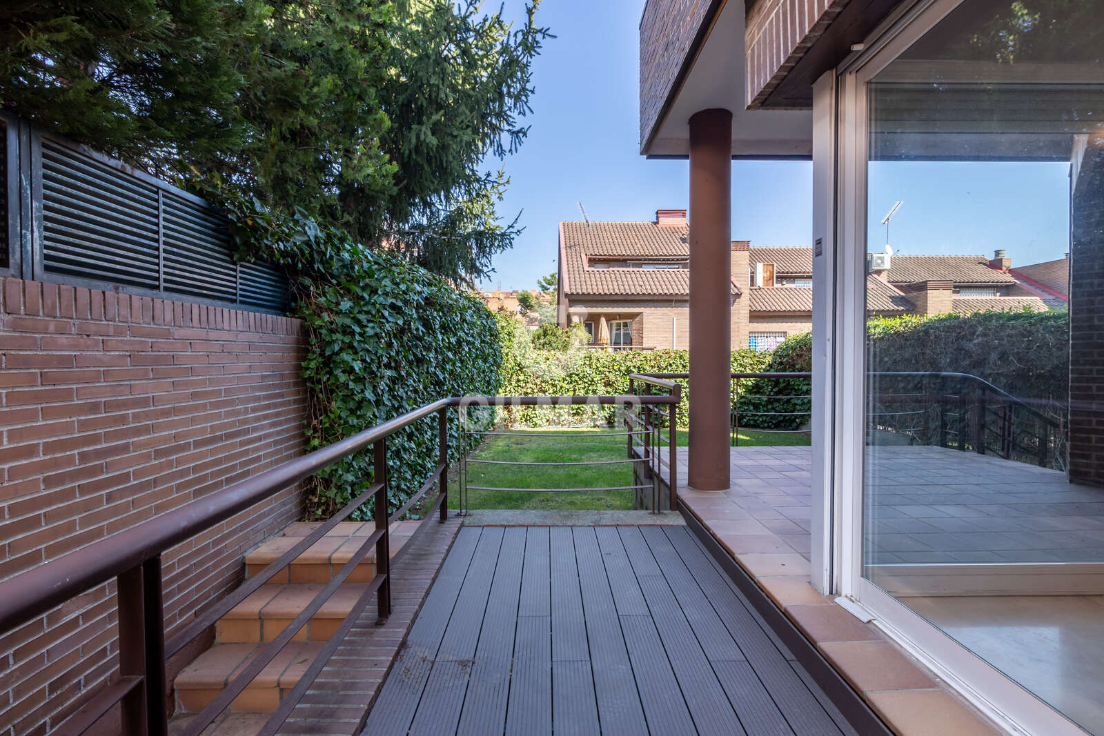 Property slider Gilmar