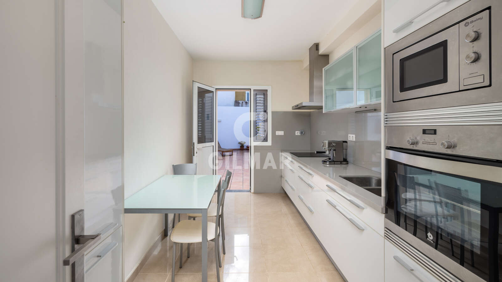 Property slider Gilmar
