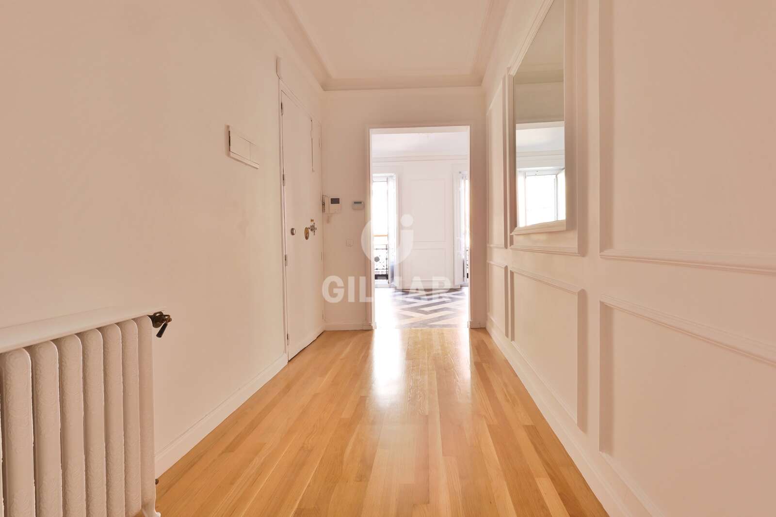 Property slider Gilmar