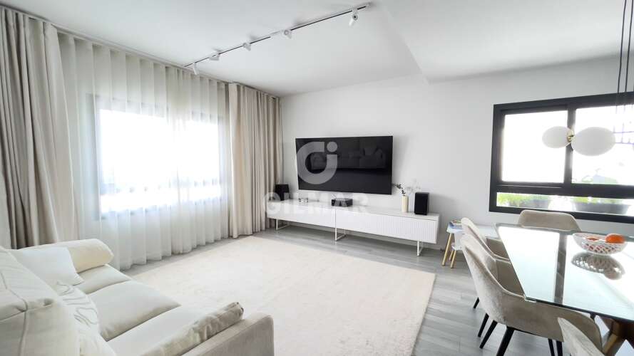 Semi-detached house for sale in Puerto de la Torre – Málaga | Gilmar