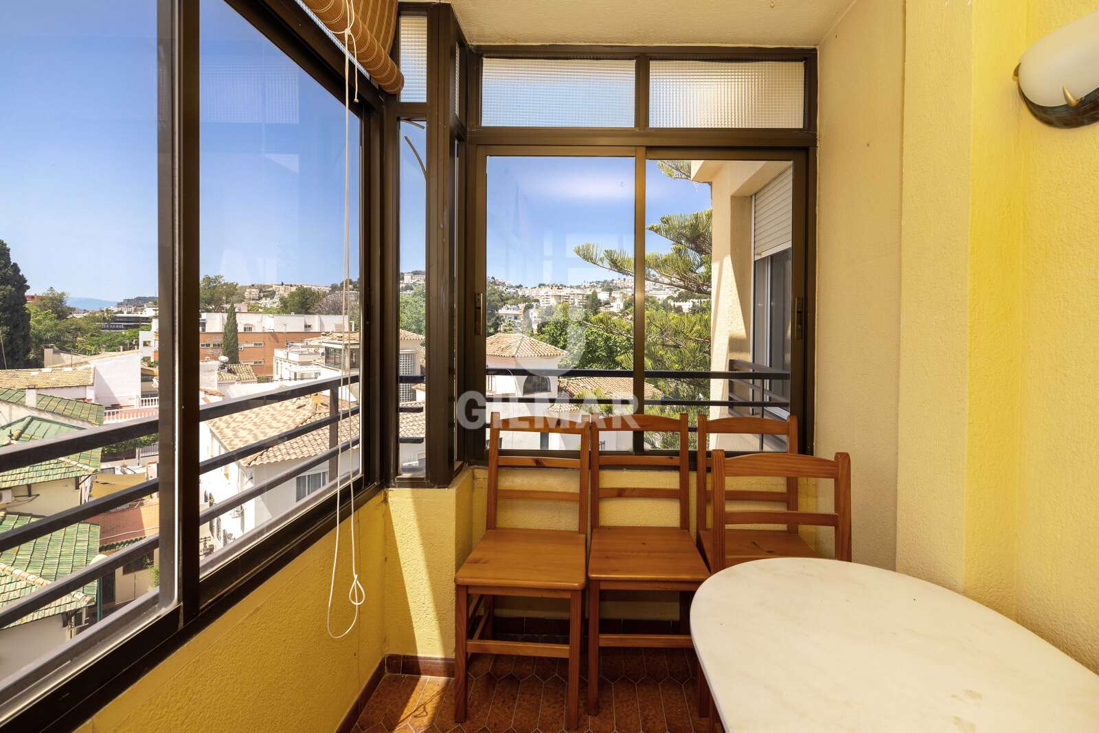Property slider Gilmar