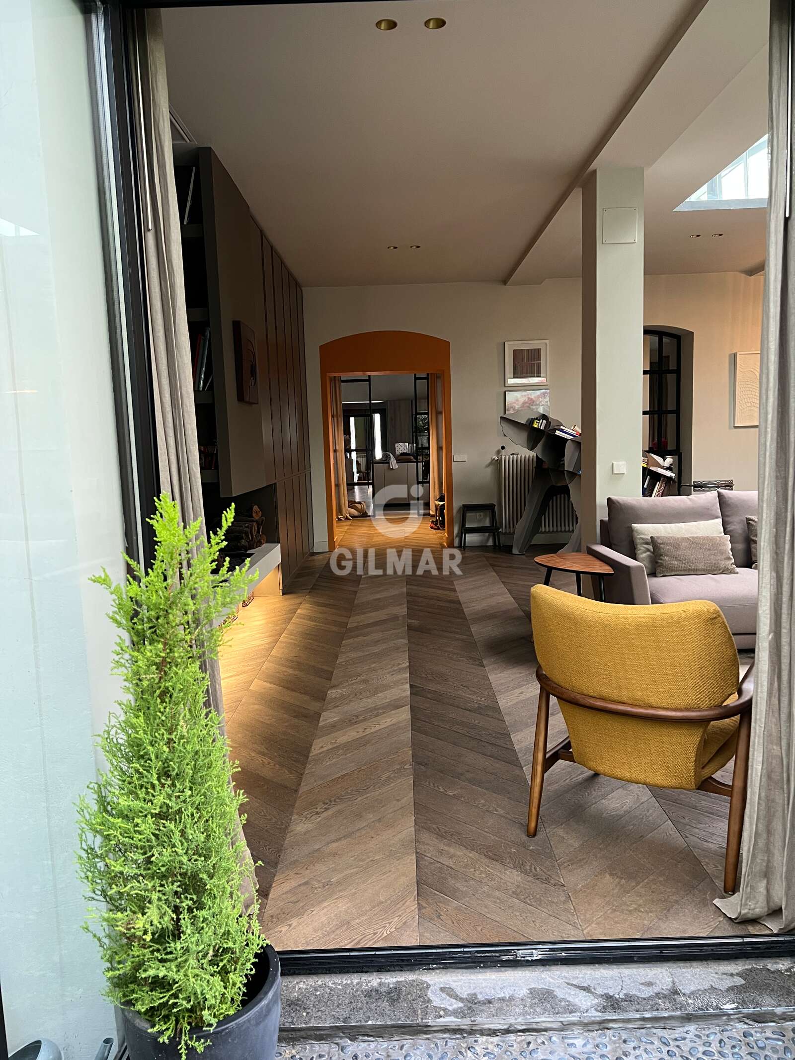 Property slider Gilmar
