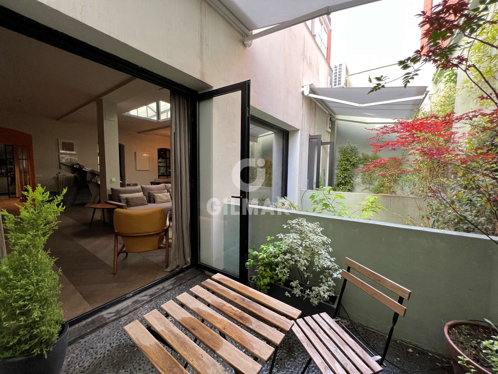 Property slider Gilmar