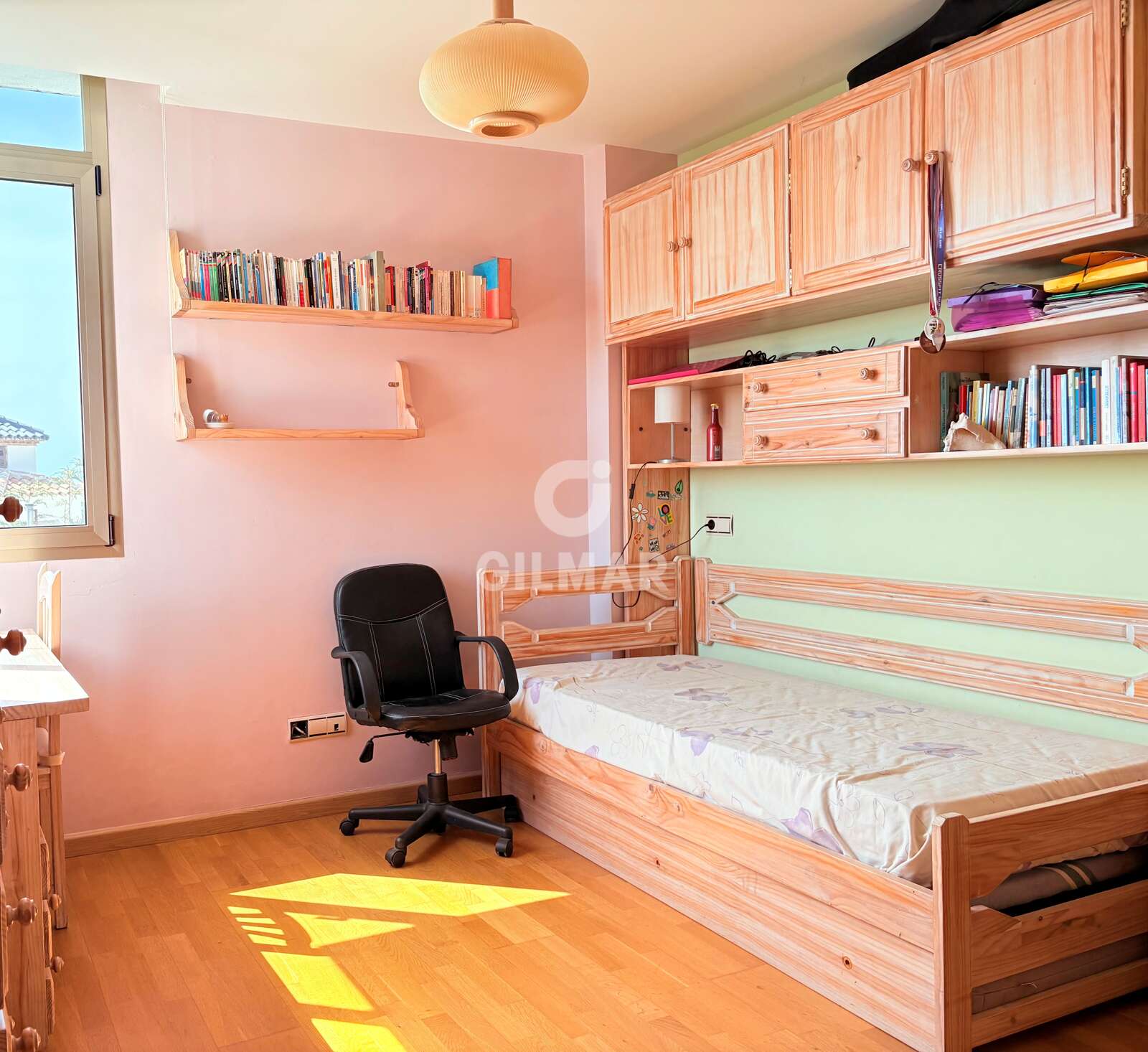Property slider Gilmar