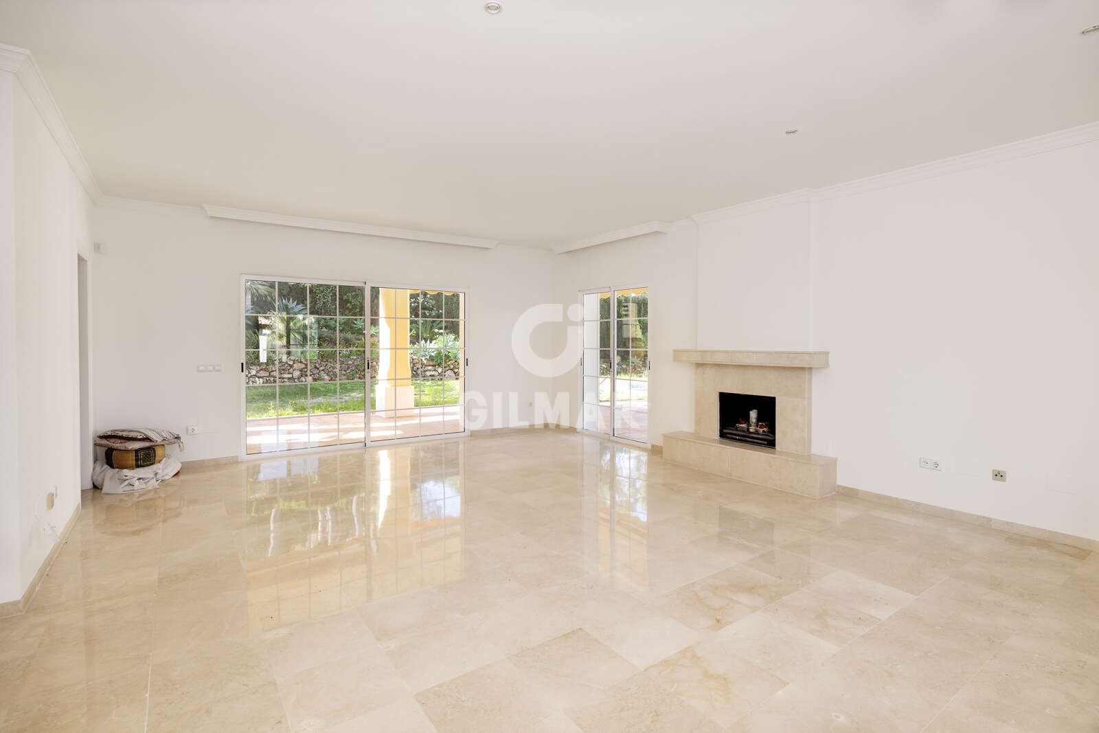 Property slider Gilmar