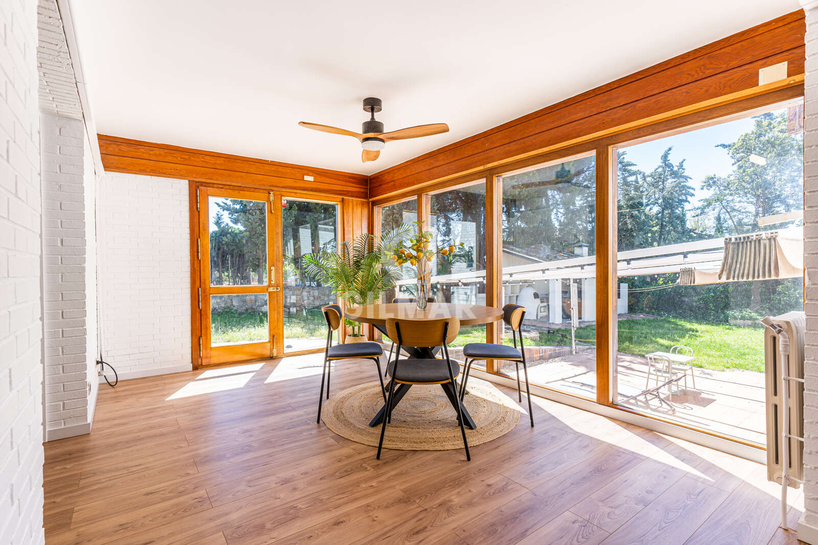 Property slider Gilmar