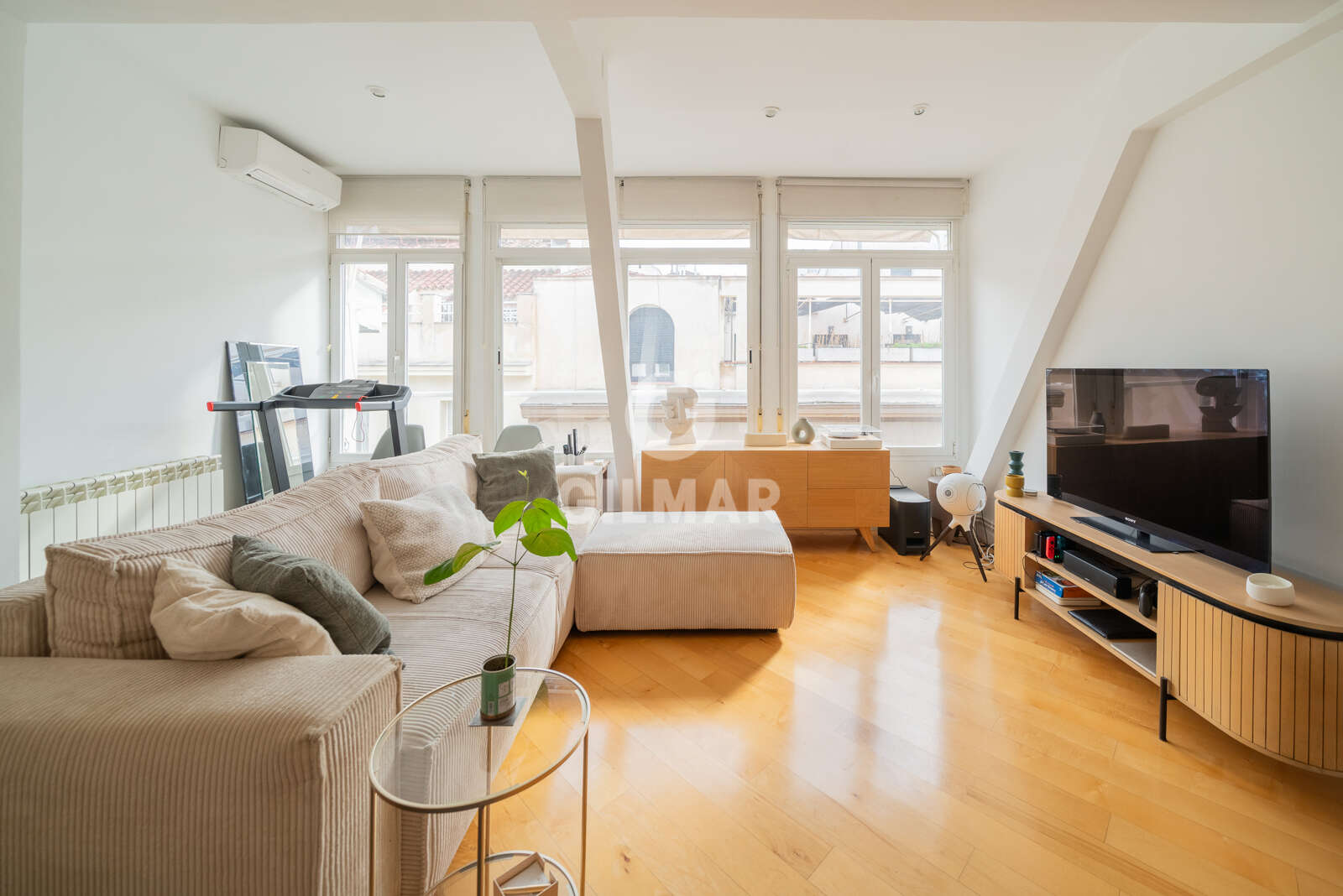 Property slider Gilmar