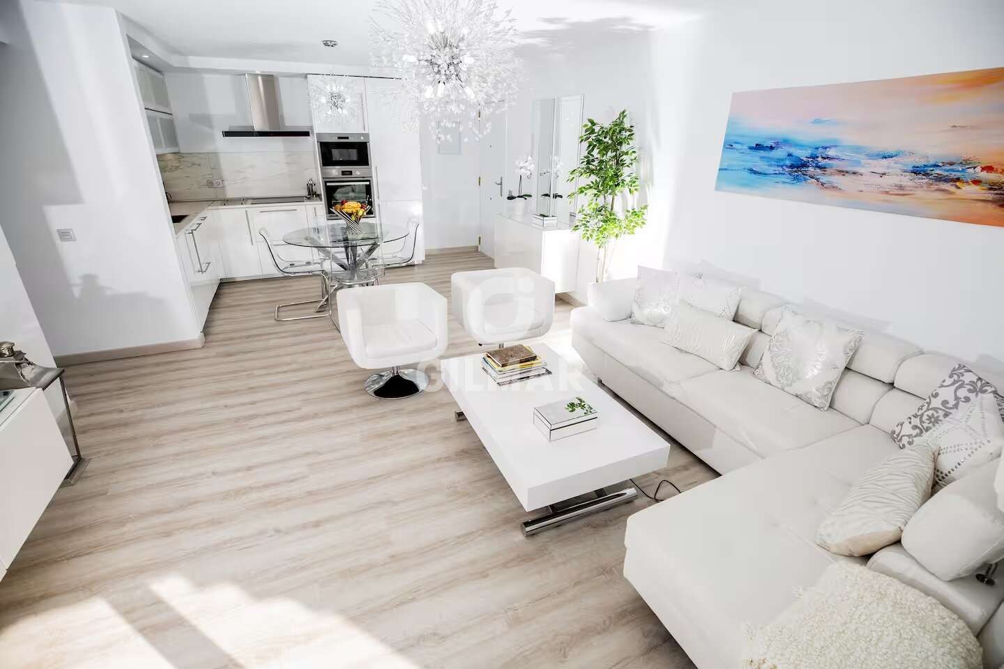 Property slider Gilmar