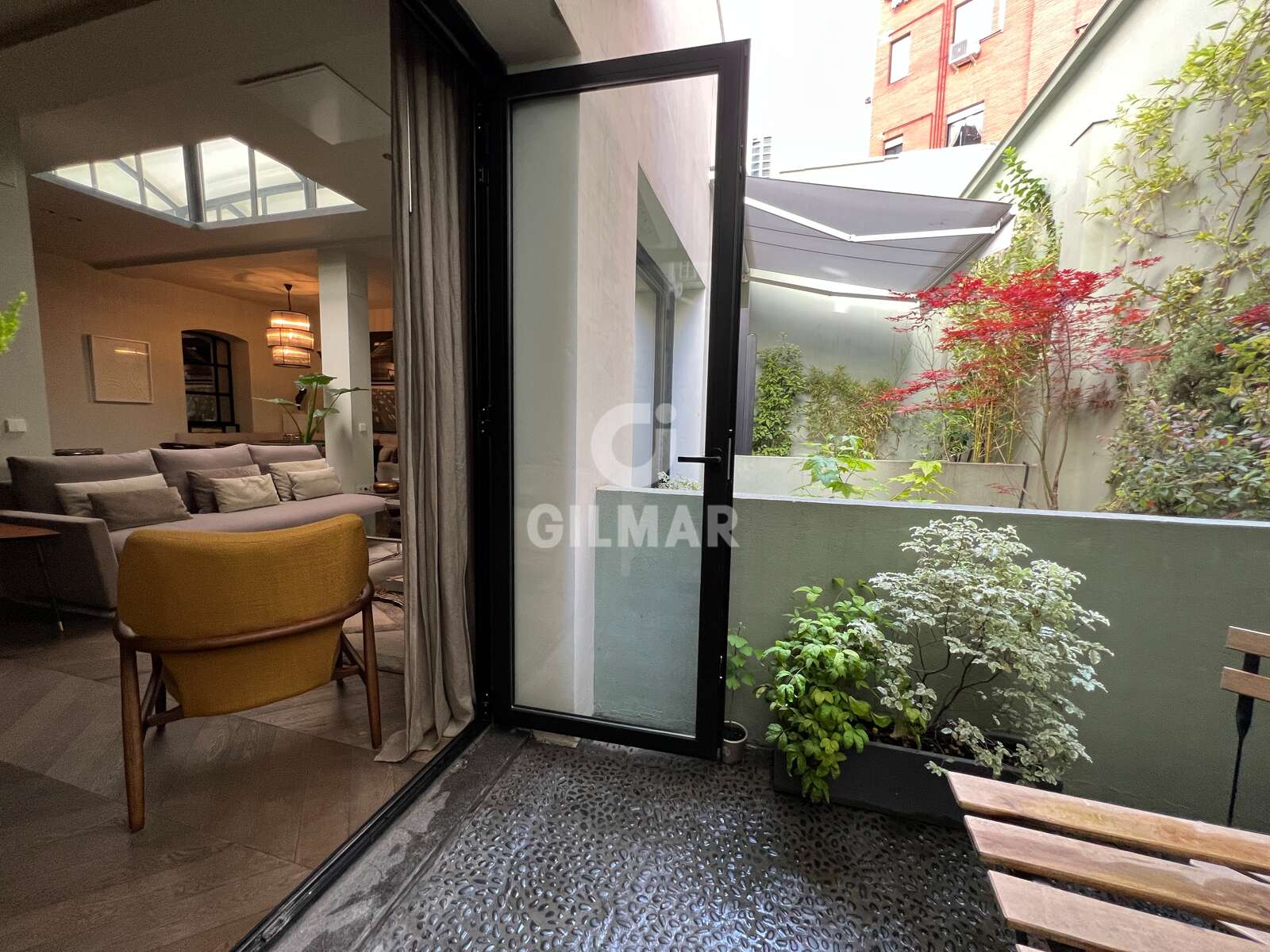 Property slider Gilmar