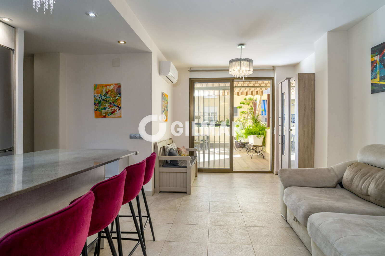 Property slider Gilmar