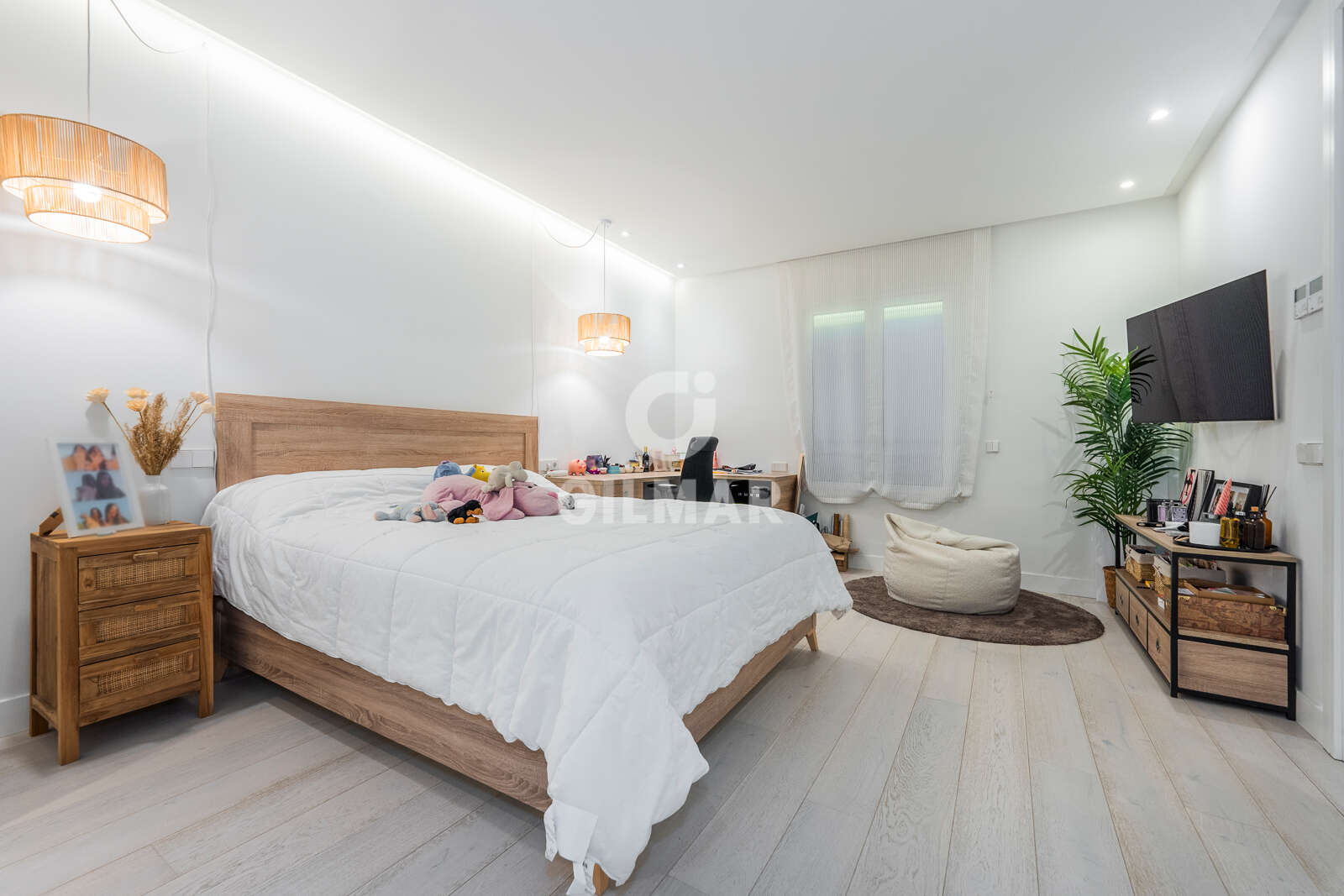 Property slider Gilmar