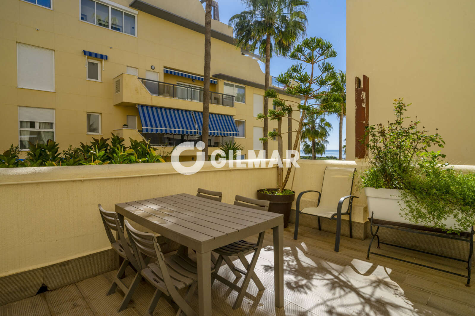 Property slider Gilmar