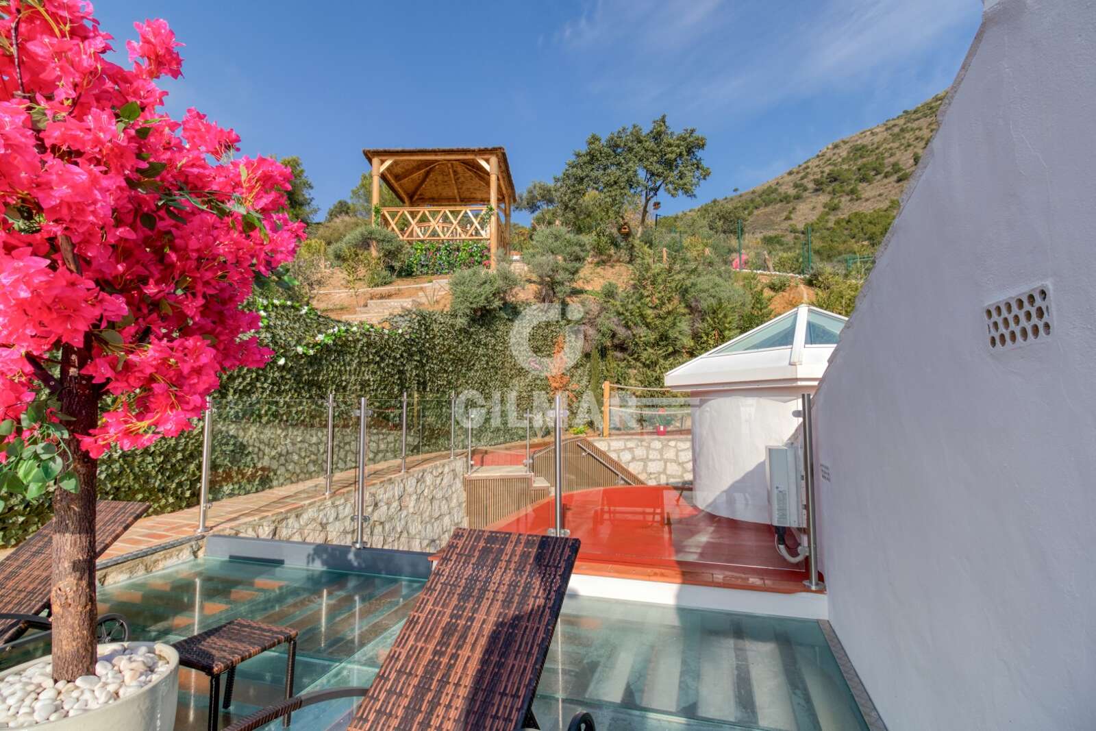 Property slider Gilmar