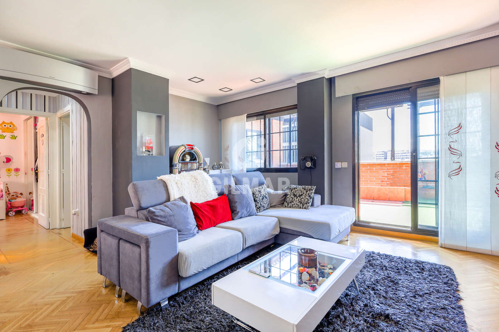 Property slider Gilmar