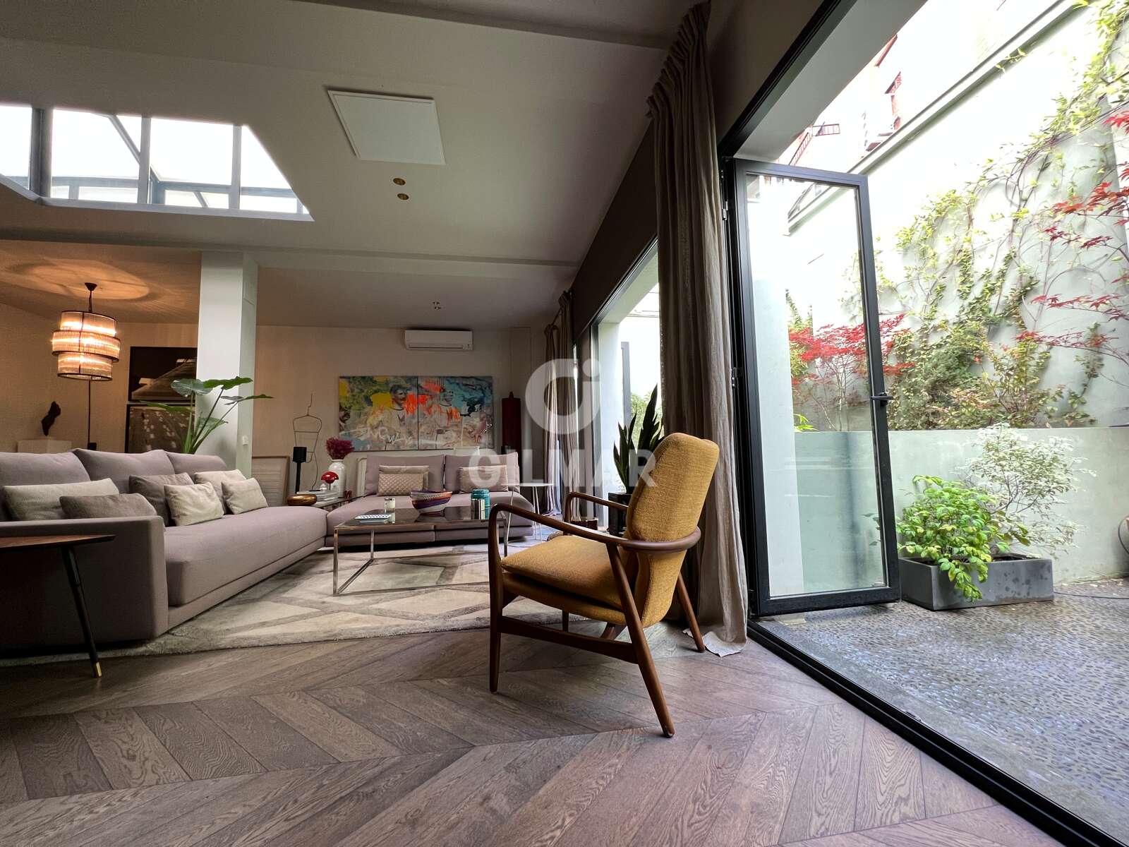 Property slider Gilmar