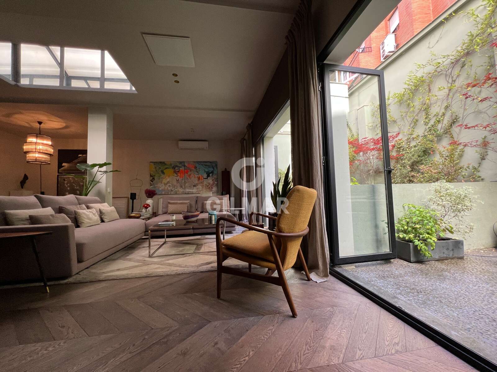Property slider Gilmar