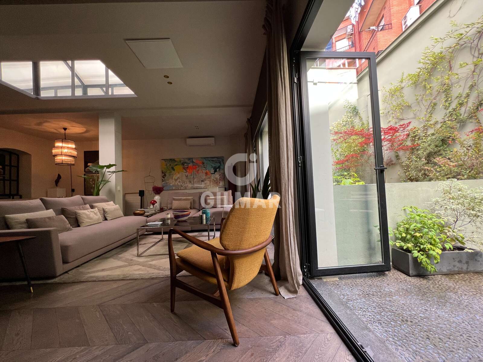 Property slider Gilmar