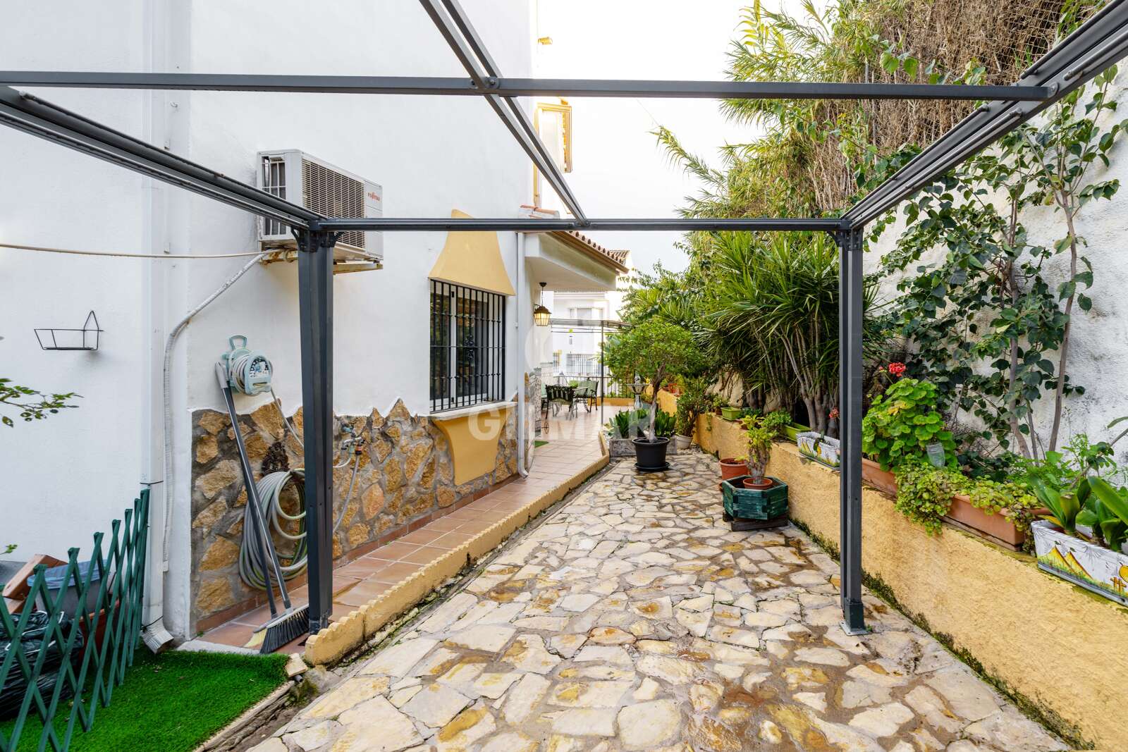 Property slider Gilmar
