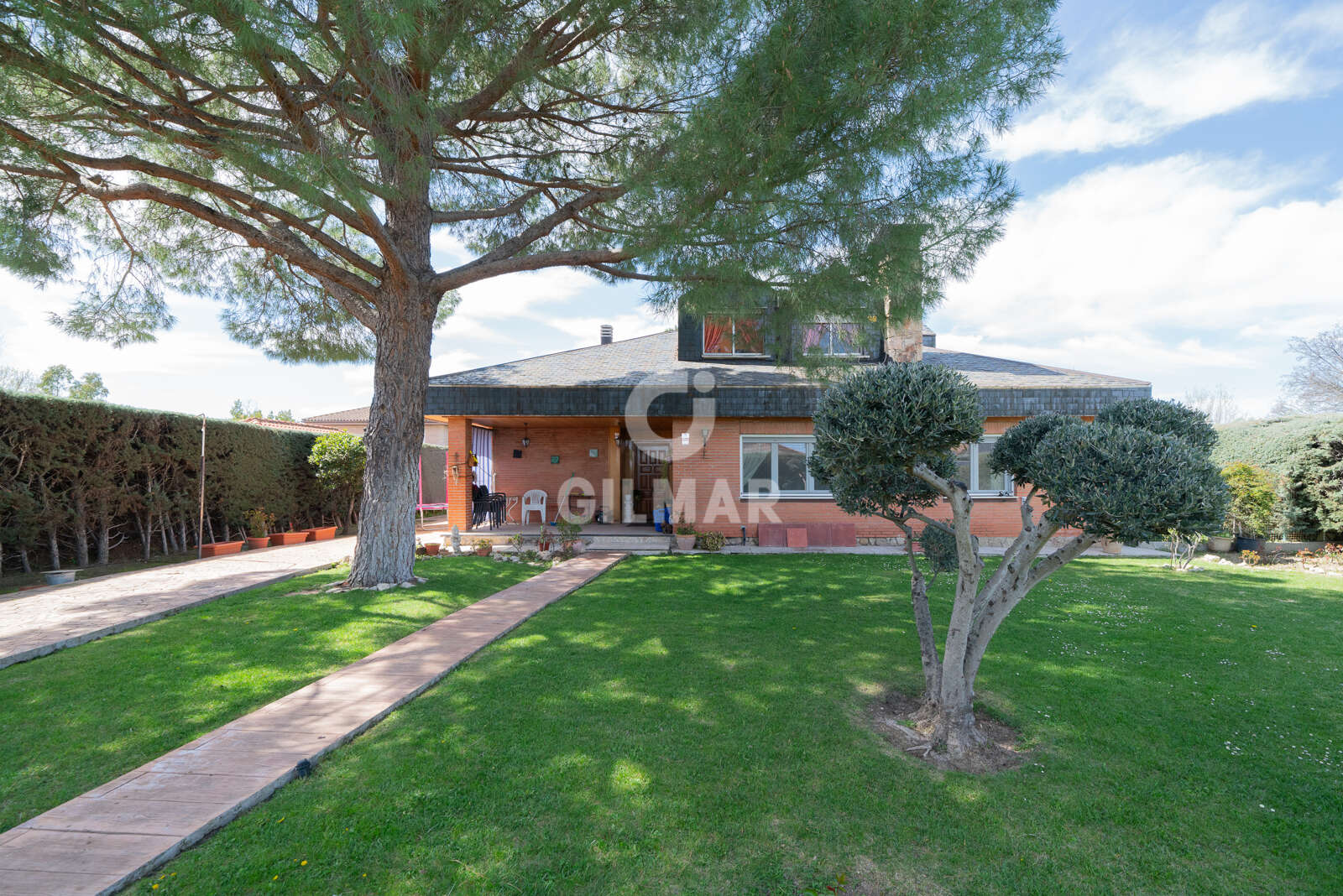 Property slider Gilmar