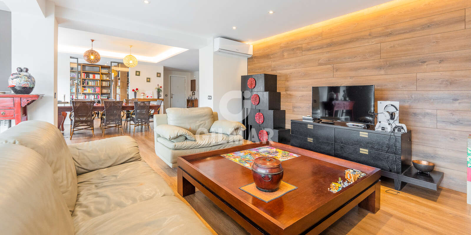 Property slider Gilmar
