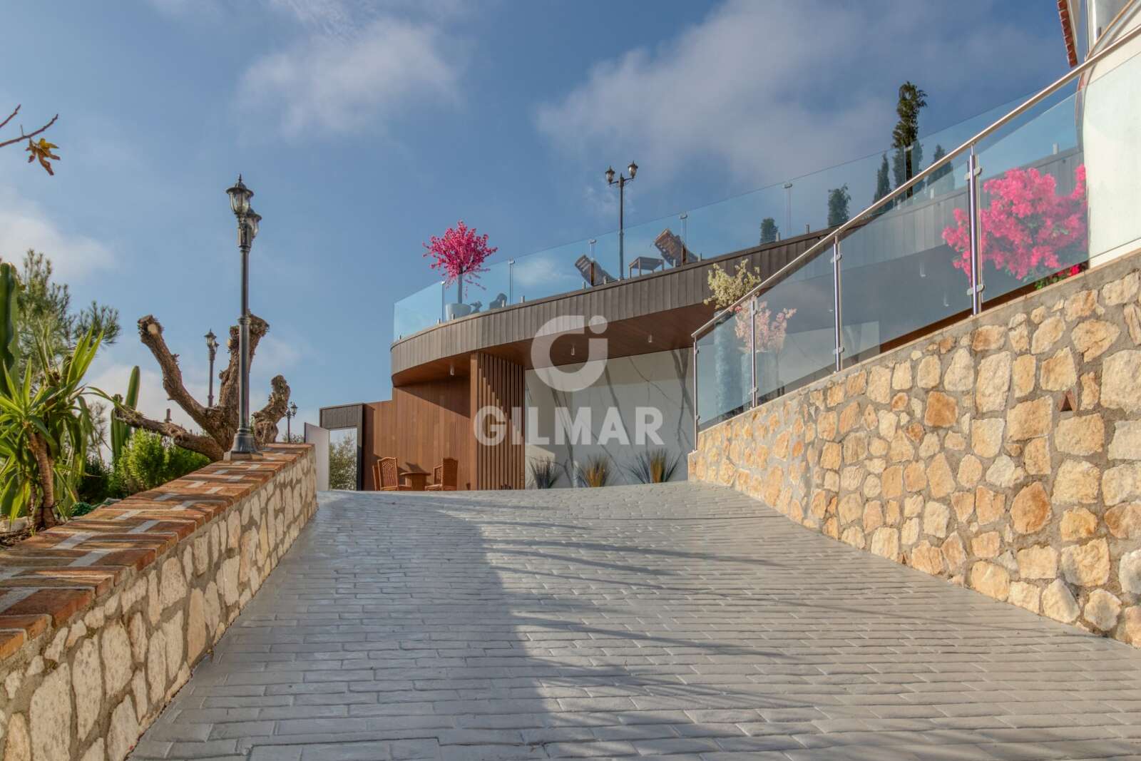 Property slider Gilmar
