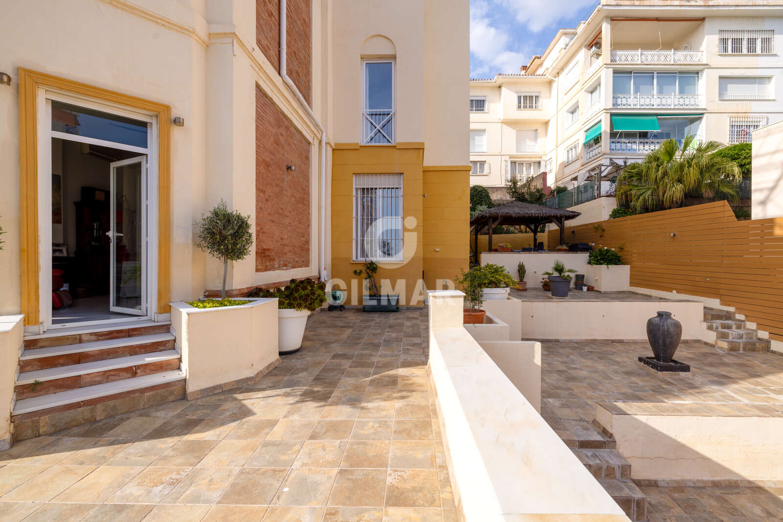 Property slider Gilmar