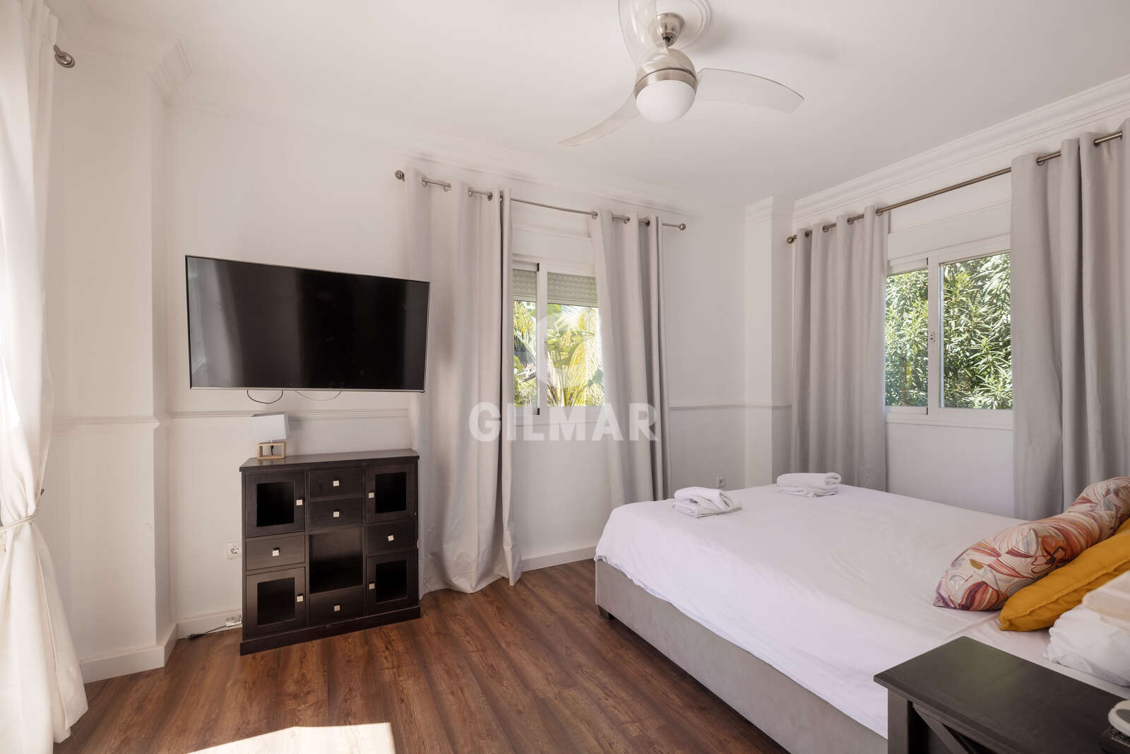 Property slider Gilmar