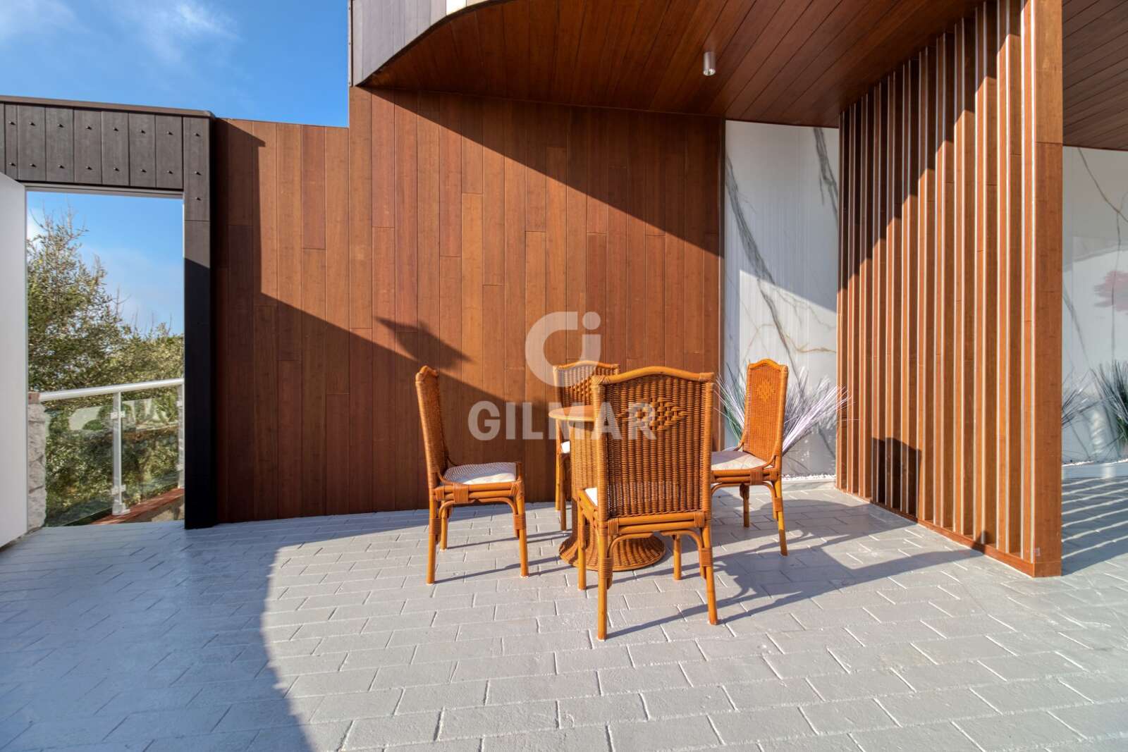 Property slider Gilmar